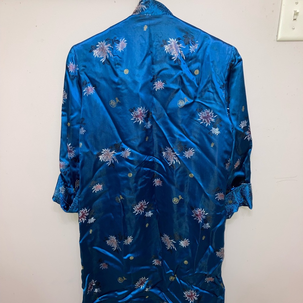 💙VINTAGE SILK ROBE 💙 - Picture 3 of 9